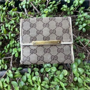Gucci Beige and Brown authentic